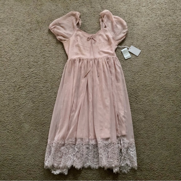 Chelsea28 Chiffon and Lace Dress in Pink Smoke Midi NWT - Picture 2 of 13